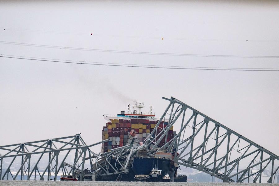Két halálos áldozat holttestét megtalálták a baltimore-i hídszerencsétlenség után