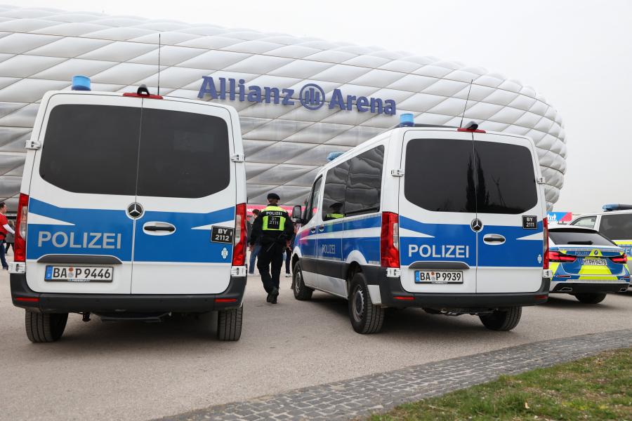 Célkeresztbe vette az Iszlám Állam a német szurkolókat, hatalmas a rendőri készültség a  a Bayern München és a Borussia Dortmund meccsén