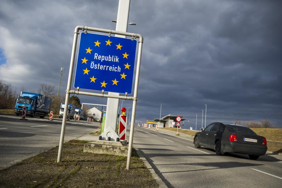 Elválaszt, pedig össze is köthetne a szlovák–magyar határ, bürokratikus akadályok nehezítik a határ menti együttműködést