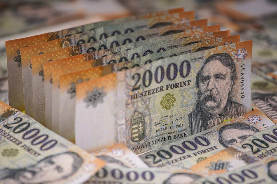 A magyarok bankbetéteinek nyolcada már külföldön van