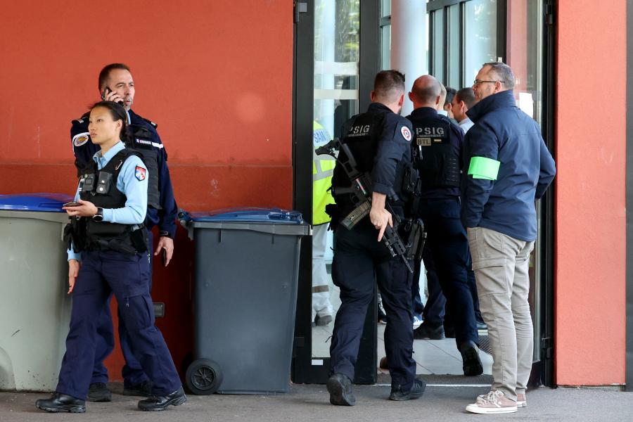 Késes támadás történt egy franciaországi általános iskola közelében, két gyerek megsérült