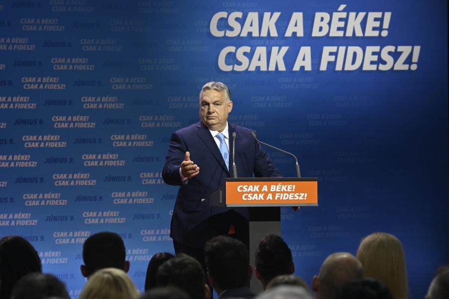 Orbán Viktor csúsztatott, van általa idézett mondat, amely foszlányokban sem szerepel a részvételével tartott brüsszeli konferenciát betiltó végzésben