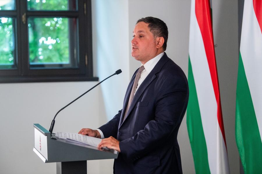 Nagy Márton nem tett rendet a számkáoszban, de az biztos, hogy az Orbán-kormány a független  benzinkutak többségét veszteségbe taszítja