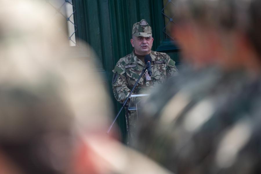 A magyar vezérkari főnök konfliktusra, háborúra és migránshullámokra készül