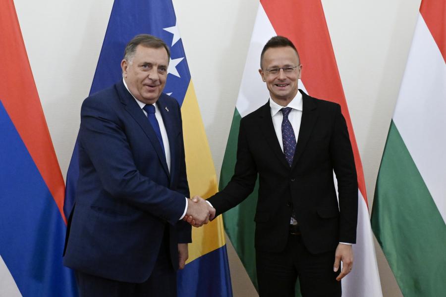 Az Orbán-kormány nemmel fog szavazni a srebrenicai népirtásról szóló ENSZ-határozattervezetre