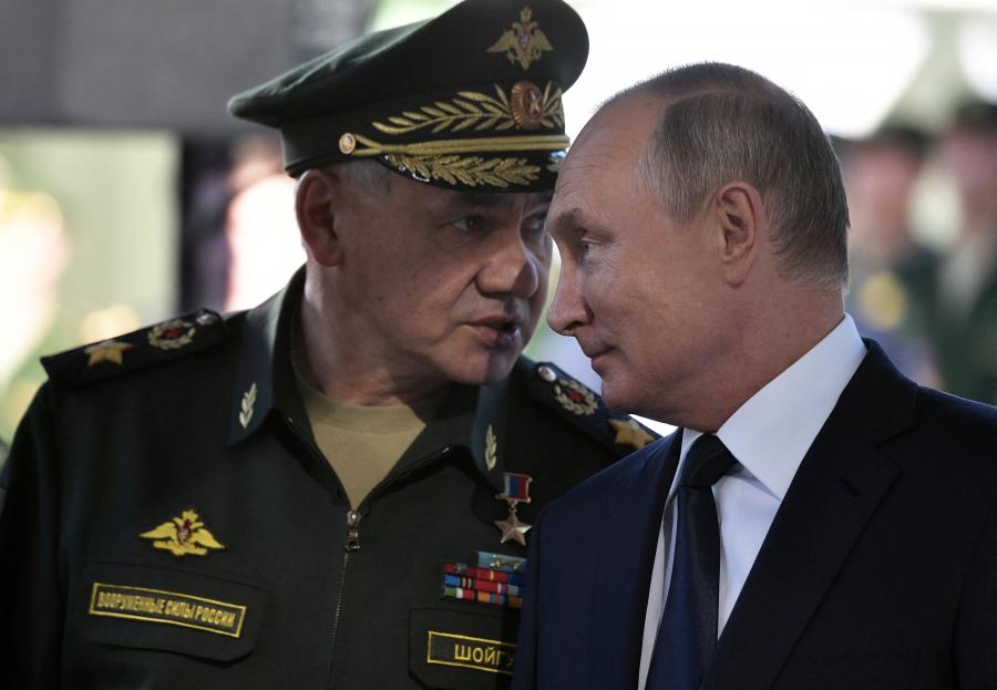 Hullanak a fejek, gyorsan cserélődnek Vlagyimir Putyin bábjai