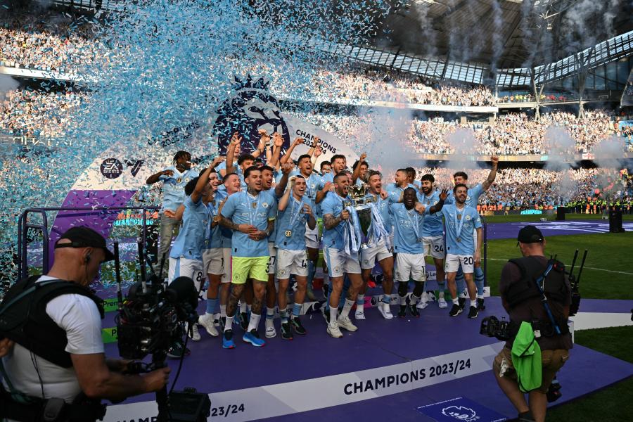 Rekordot döntött, sorozatban negyedszer angol bajnok a Manchester City, Jürgen Klopp elbúcsúzott Liverpooltól