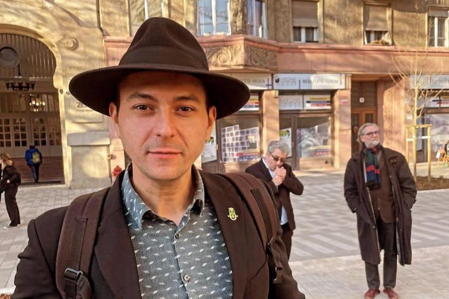 Életét adná Magyarországért az ellenzék egyik józsefvárosi jelöltje, a Magyar Nemzet mégis származása miatt támadja