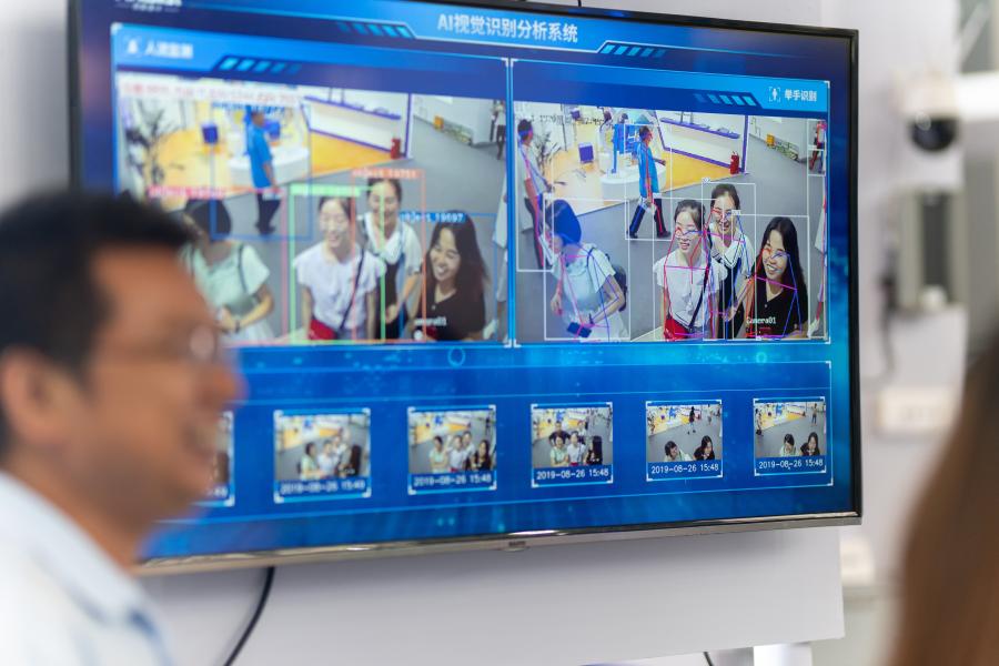 VSquare: Az Orbán-Hszi megállapodás szerint arcfelismerő szoftverrel működő térfigyelő kamerákat is telepíthetnek Magyarországra a kínaiak 