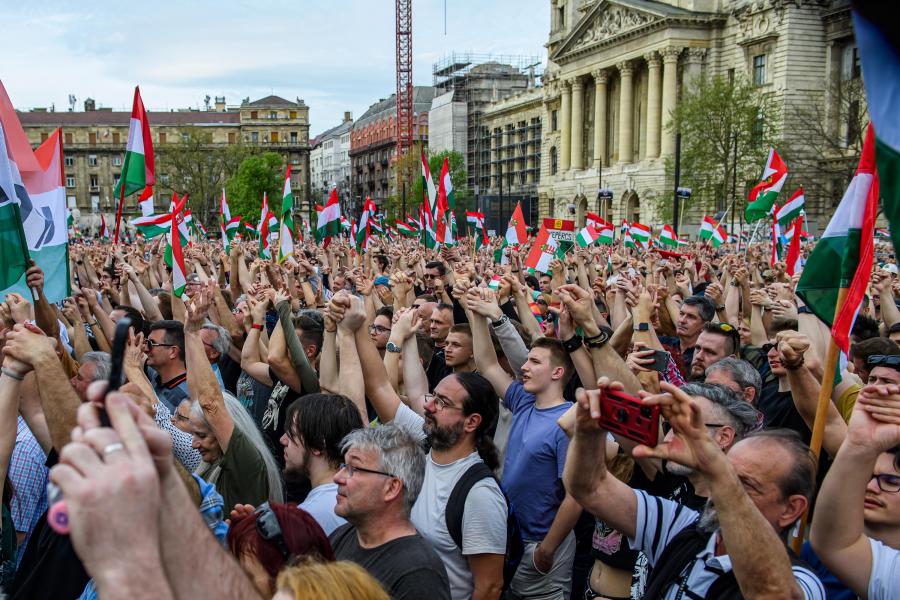 Nem érte el a 30 millió forintot sem Magyar Péter Kossuth téri nagygyűlésének költsége