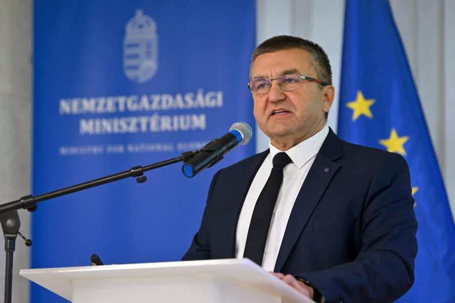 Gyurcsány Ferenc jutott eszébe a friss munkanélküliségi adatokat látva a Nemzetgazdasági Minisztérium államtitkárának