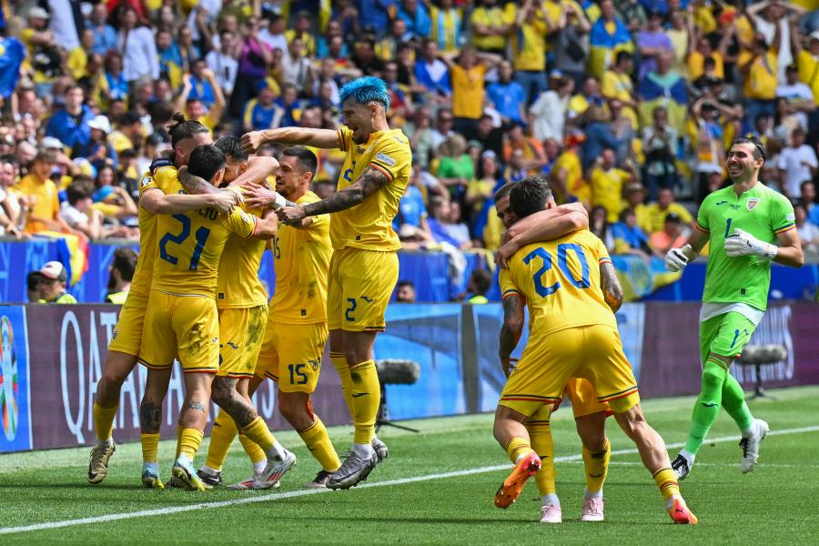 Fél órányi betlizés után Románia hatalmas gólokkal lefocizta Ukrajnát