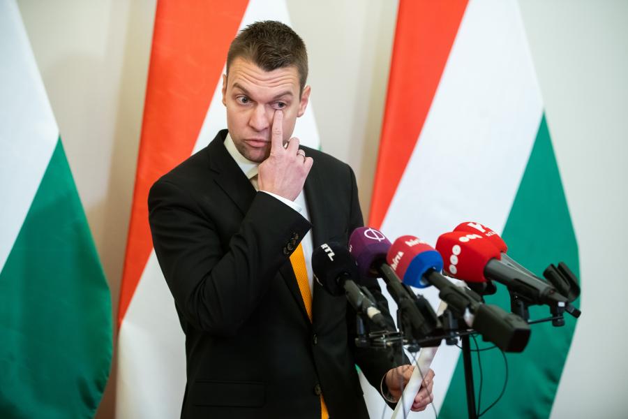 Menczer Tamás: Manfred Weber és az általa balra tolt Néppárt 21 „Magyarország-ellenes” határozatot szavazott meg