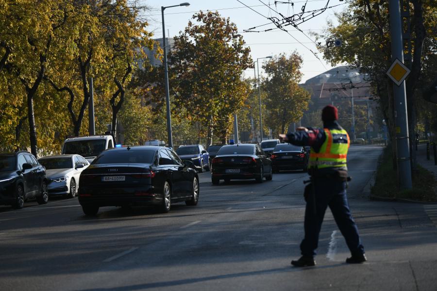 Kezdődik az Európai Politikai Közösség csúcstalálkozója, Volodimir Zelenszkij és a NATO-főtitkár is megérkezett a Puskás Arénába