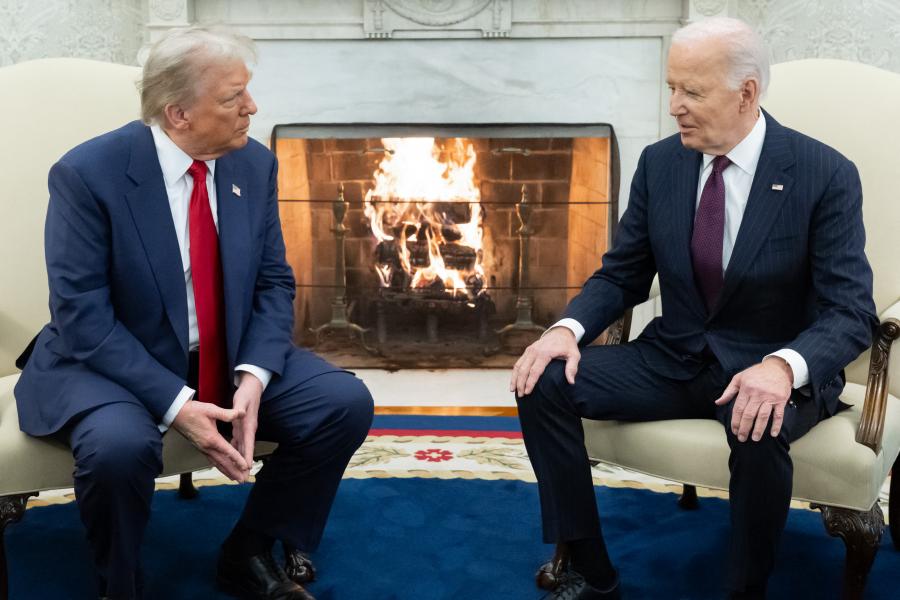 „Üdv újra itt” - Zökkenőmentes hatalomátvételt ígért Biden Trumpnak