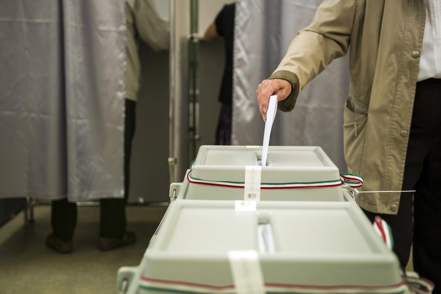 Úgy fest, szavazhatunk arról, munkaszüneti nap legyen-e december 24-e