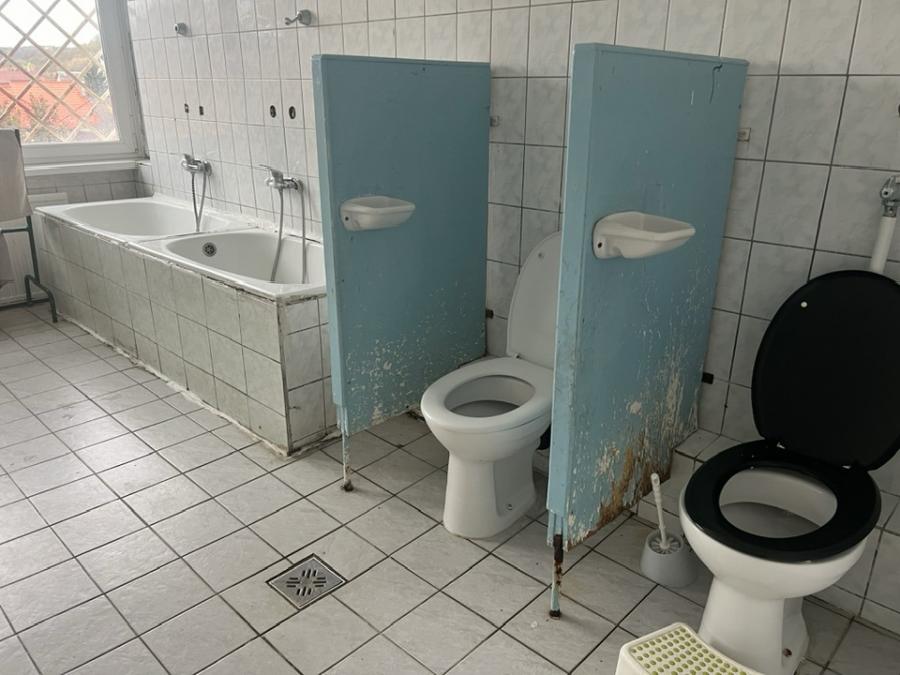 Megdöbbentő állapotok uralkodnak a Magyar Péter által meglátogatott miskolci gyermekotthonban