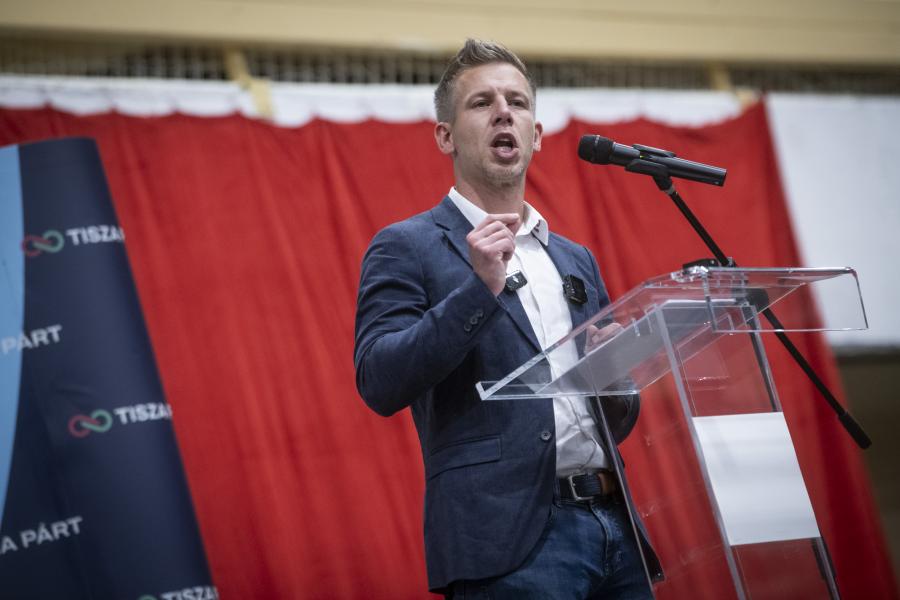 Magyar Péter felszólította Orbán Viktort, hogy öt évre visszamenőleg hozza nyilvánosságra a közeli hozzátartozói vagyonnyilatkozatát