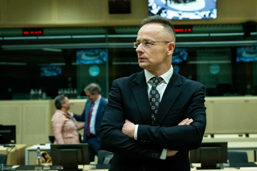 Valóban más csapatban játszunk, én a békepártiban – üzente Szijjártó Péter az észt külügyminiszternek