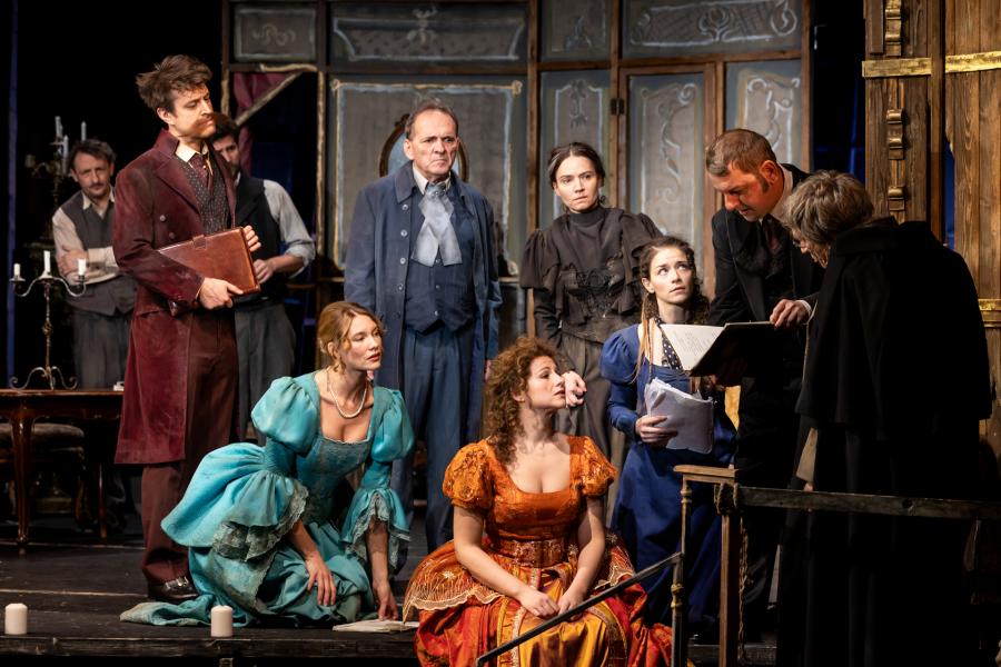 Egészségügyi okokból félbeszakadt a kedd esti előadás a Pesti Színházban