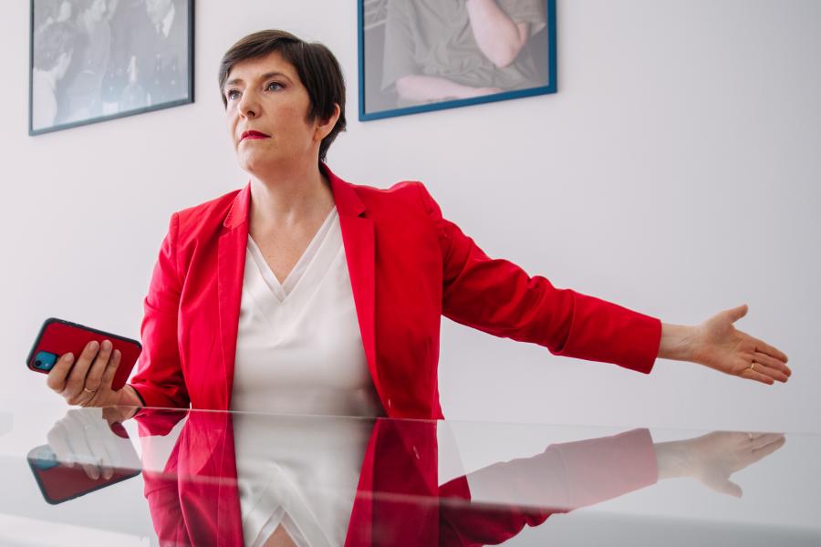 Feljelenti Orbán Viktort a DK, amiért hagyott elveszni 400 milliárd forint uniós forrást