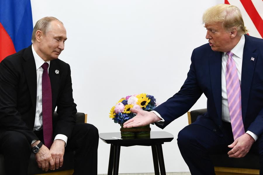 Agyba-főbe dicséri a Kreml Donald Trumpot, amiért amerikai elnökként párbeszéddel vetne véget az orosz-ukrán háborúnak