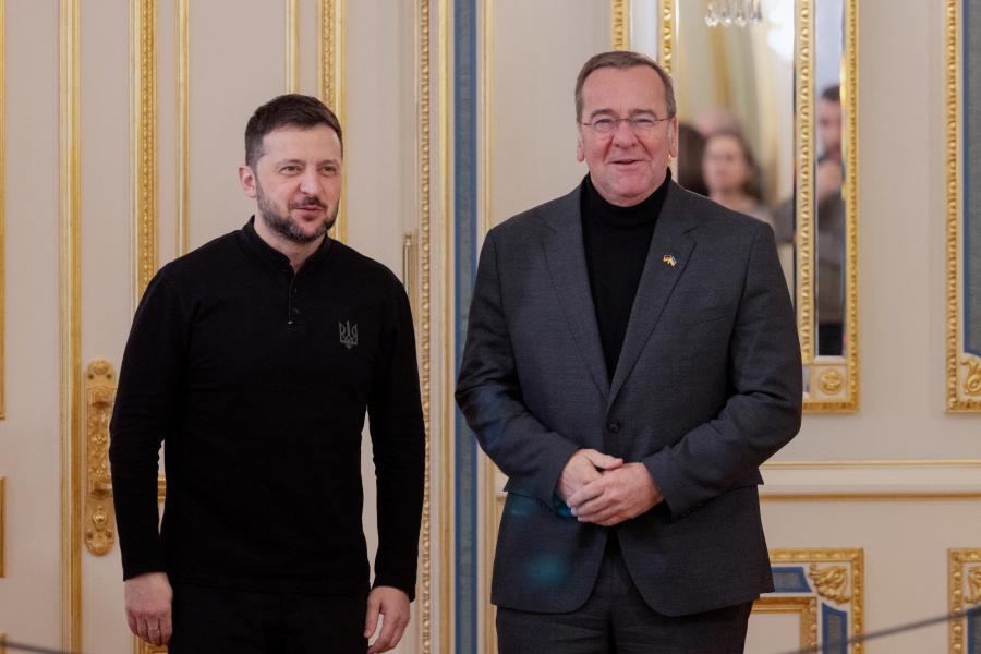 Németország még hárommilliárd euró értékű katonai segéllyel támogatja Ukrajnát