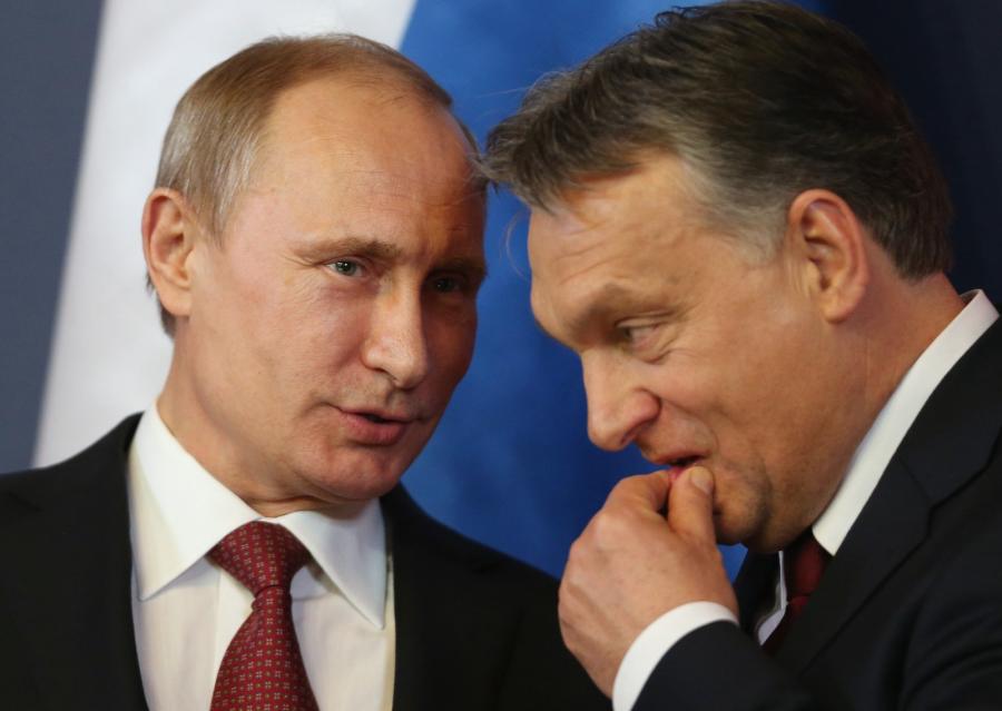 Orbán elutazott Moszkvába, hogy ismét találkozzon Putyinnal