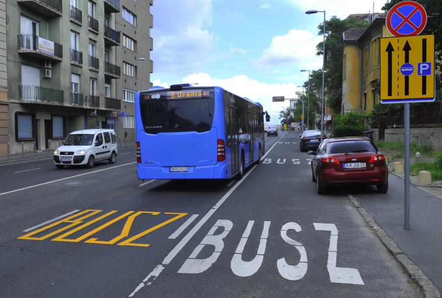 Négy hétre buszsávokat kap az Üllői út a BKK-tól