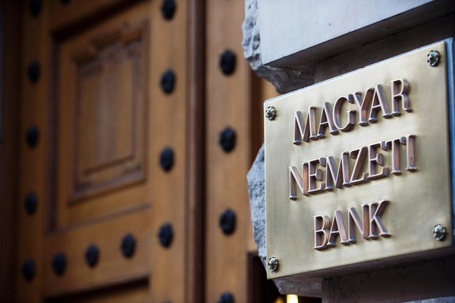 Magyar vezér turbánban: MNB képvásárlás 128 millióért