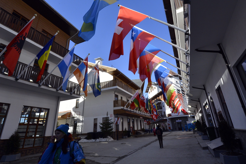 A hegyi olimpiai falu Szocsiban 2014. február 4-én, három nappal a XXII. téli játékok kezdete előtt. MTI Fotó: Illyés Tibor.