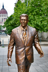 Ronald Reagan szobor