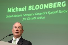 Michael Bloomberg a "zöld pénzügyminiszterek konferenciáján / AFP