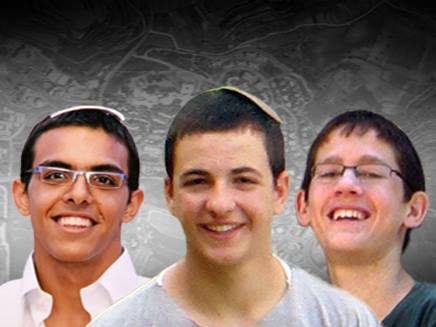A három elrabolt és meggyilkolt fiú: Naftali Frenkel, Gilad Shaar és Eyal Yifrach. Forrás: Facebook