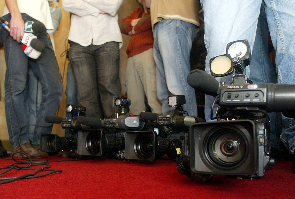 Lábhoz tett kamerák – A jogvédő szervezet szerint a Fidesz erőfölényét arra használja, hogy kiéheztesse a médiát FOTÓ: VAJDA JÓZSEF