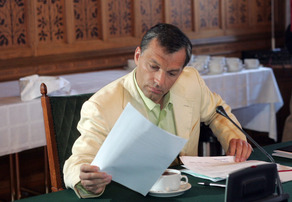 Orbán Viktor 2005-ben a vagyonosodását vizsgáló bizottság előtt már beszélt sorkatonai szolgálati idejéről FOTÓ: SZALMÁS PÉTER