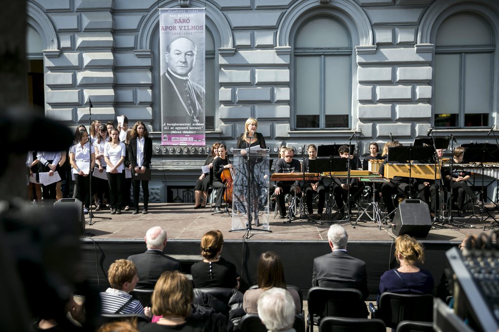 Schmidt Mária, a Terror Háza Múzeum főigazgatója beszédet mond a holokauszt áldozatainak magyarországi emléknapja alkalmából. MTI Fotó: Mohai Balázs