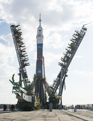 2014. szeptember 23. – kilövésre készítik a Szojuz TMA-14M űrhajót a kazahsztáni Bajkonur űrközpontban FORRÁS: NASA JOEL KOWSKYVIA