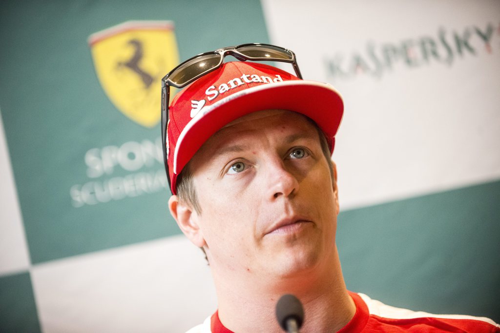 Kimi Räikkönen, a Forma-1-es Ferrari finn pilótája a Kaspersky Lab és a Ferrari közös sajtótájékoztatóján. MTI Fotó: Marjai János