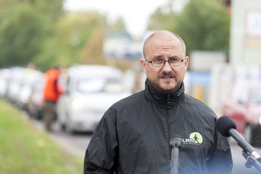 Gerstmár Ferenc, az LMP országos elnökségének tagja Pápán. MTI Fotó: Krizsán Csaba