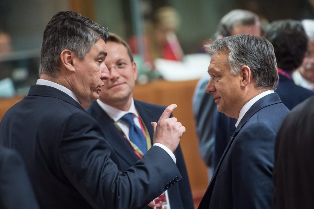 EU-csúcs Brüsszelben 2015. október 15. Orbán Viktor miniszterelnök és Zoran Milanovic horvát miniszterelnök MTI Fotó: Miniszterelnöki Sajtóiroda / Botár Gergely