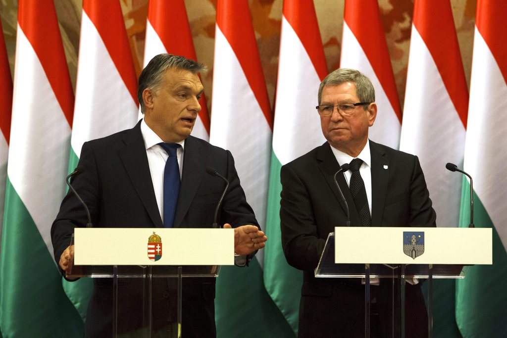 Orbán Viktor miniszterelnök és Puskás Tivadar polgármester Szombathelyen. MTI Fotó: Varga György