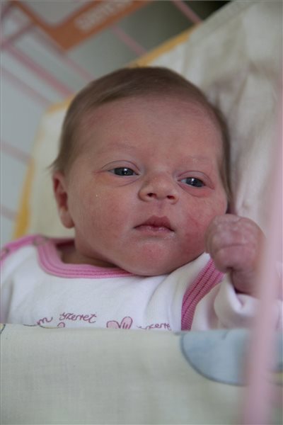 Az ország első idei babája, Katona Klarissza Cintia a siófoki kórházban 2014. január 1-jén. 